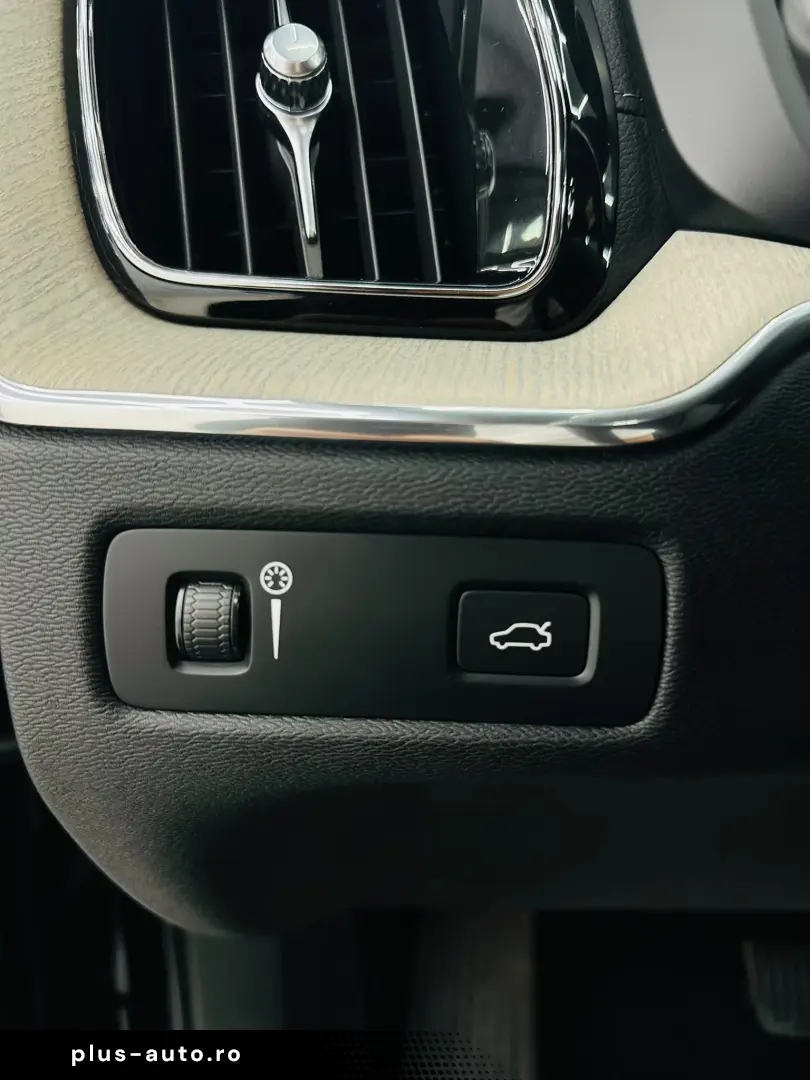 VOLVO XC60 2019 2.0D E6 4x4 Garantie 12 Luni Rate Avans 0 Do
