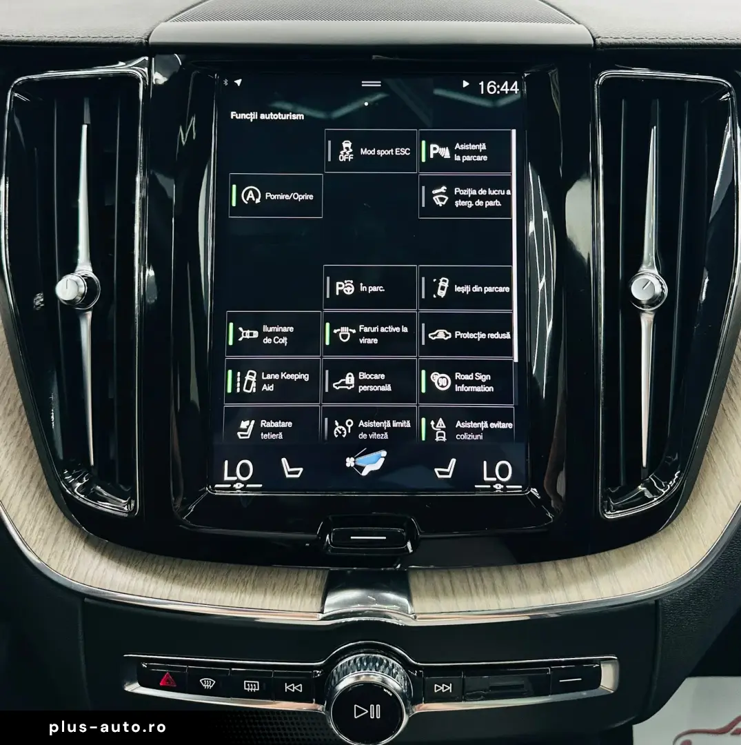 VOLVO XC60 2019 2.0D E6 4x4 Garantie 12 Luni Rate Avans 0 Do