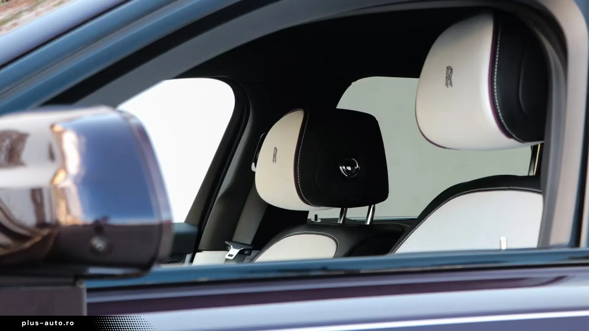 Rolls-Royce Black Badge Ghost
