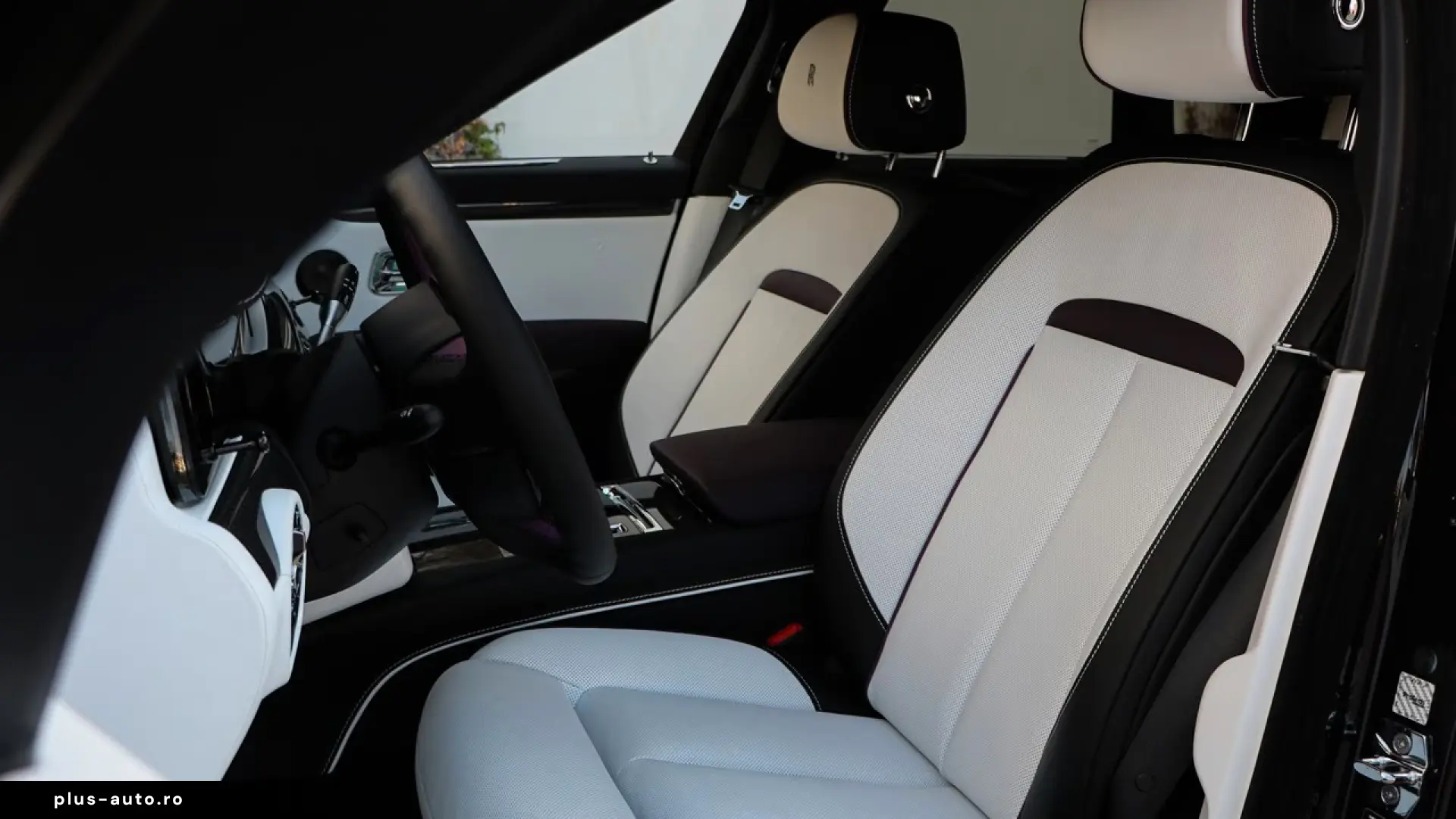 Rolls-Royce Black Badge Ghost