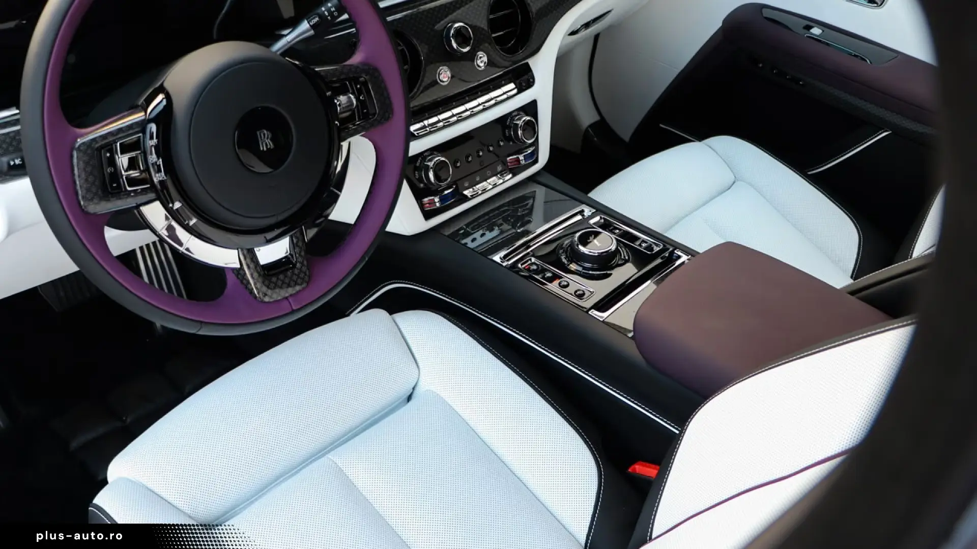 Rolls-Royce Black Badge Ghost