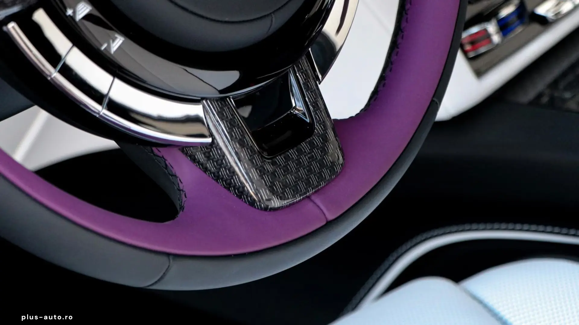 Rolls-Royce Black Badge Ghost