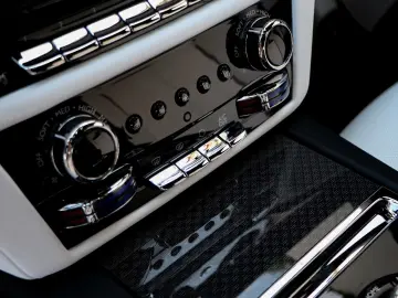 Rolls-Royce Black Badge Ghost