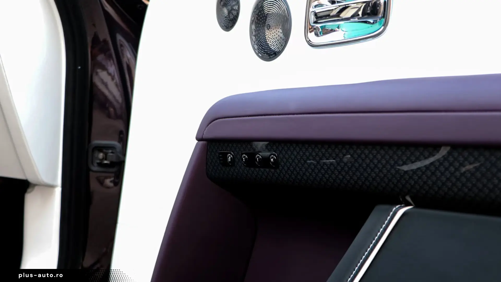 Rolls-Royce Black Badge Ghost