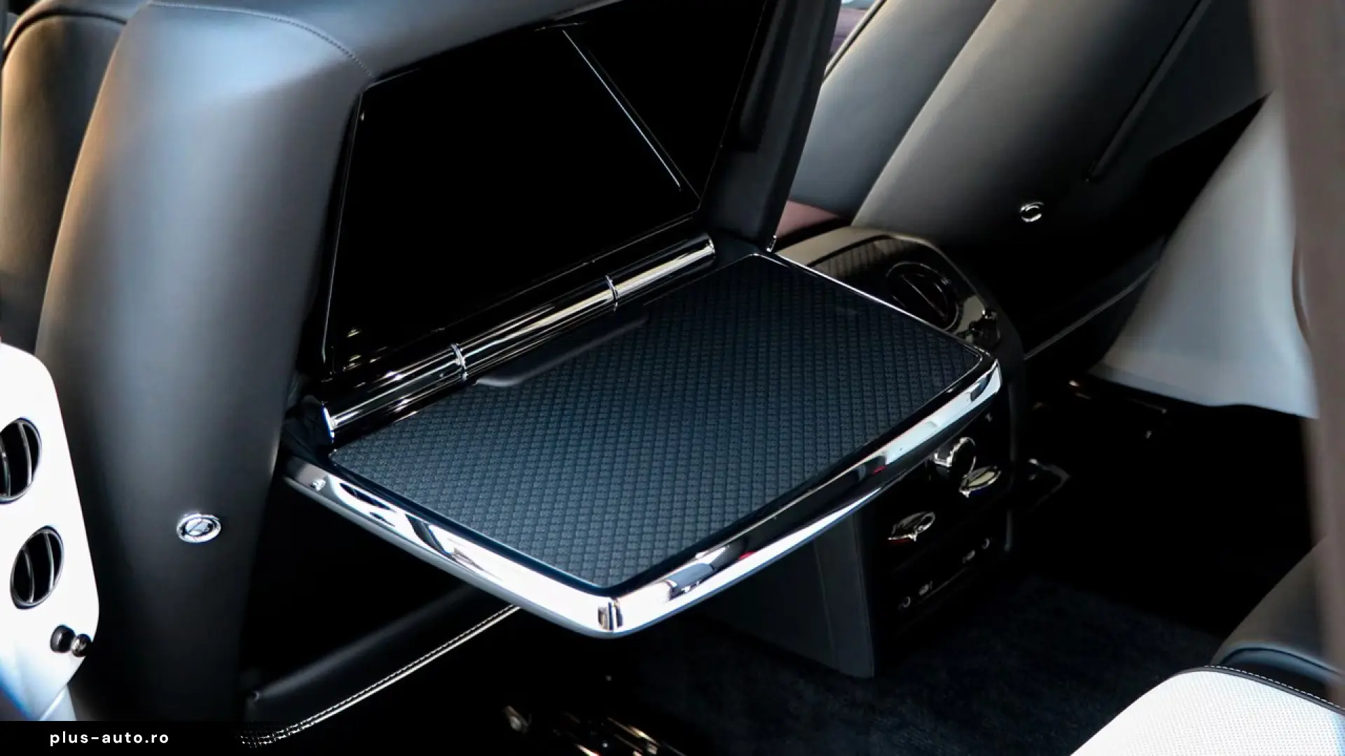 Rolls-Royce Black Badge Ghost