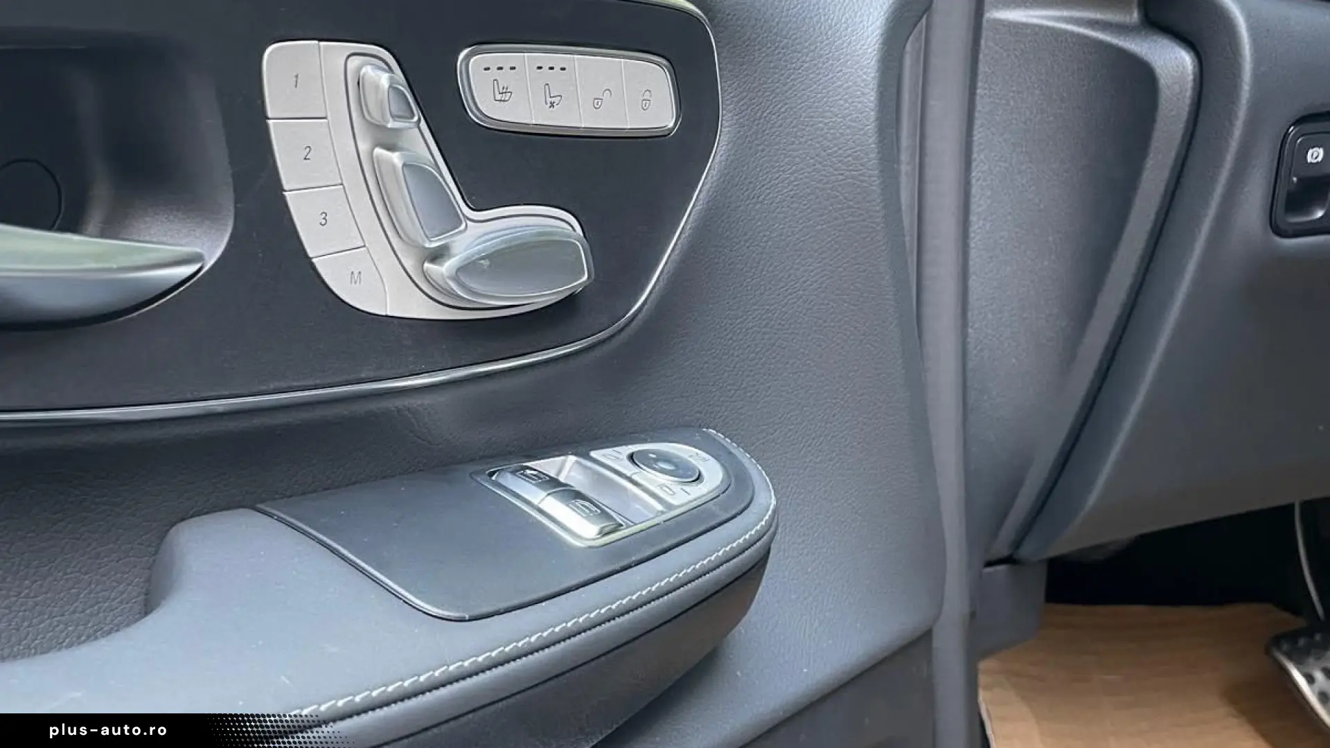 Mercedes-Benz V 300 d 4MATIC Extra Long-VIP-LIVRARE RAPIDA!
