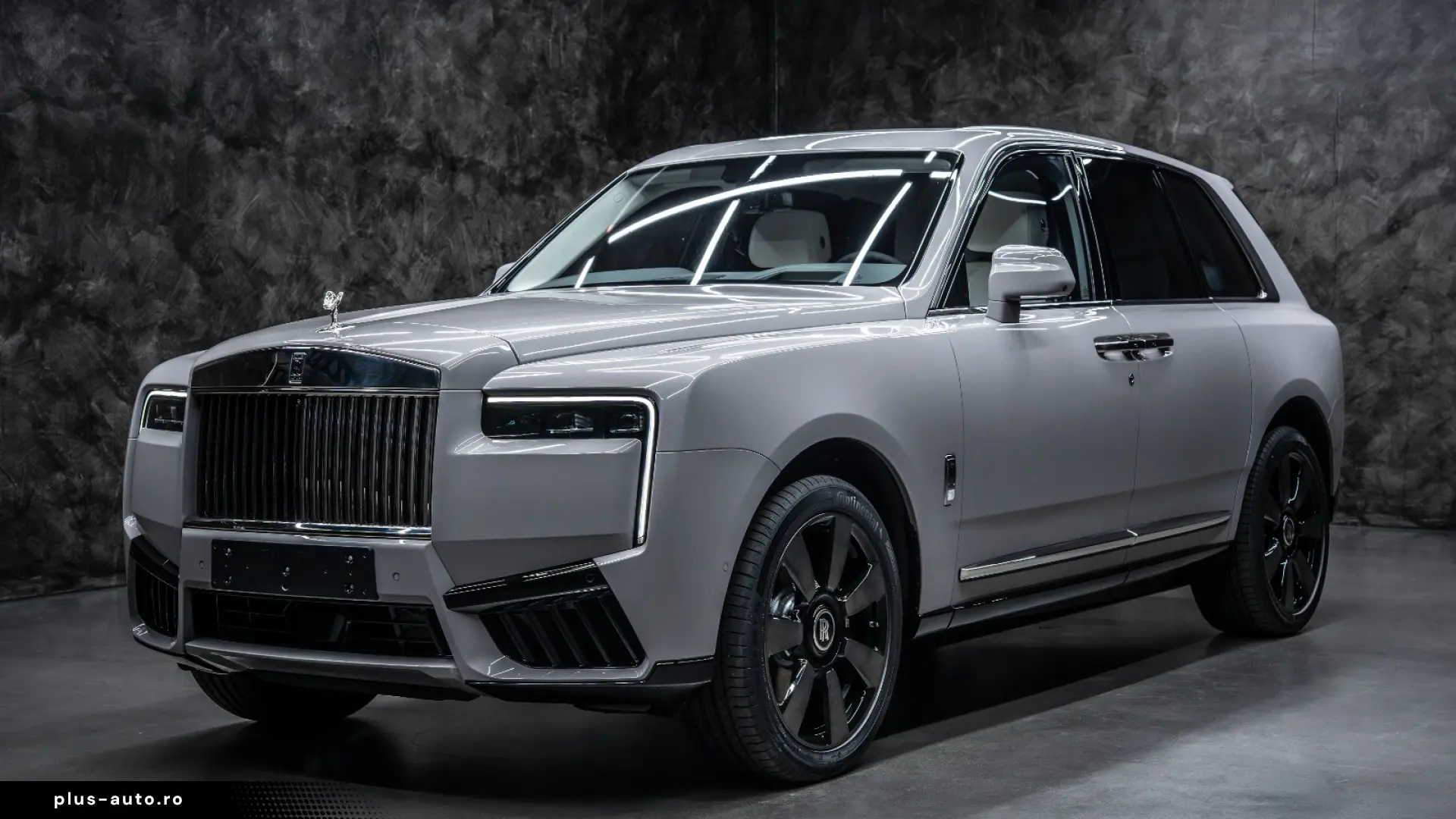 Rolls-Royce Cullinan SERIES II BESPOKE SHOOTING REAR MY2026