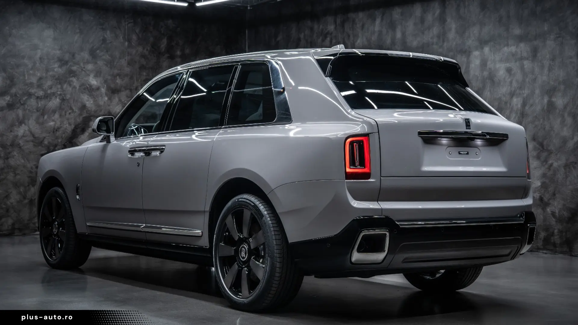 Rolls-Royce Cullinan SERIES II BESPOKE SHOOTING REAR MY2026