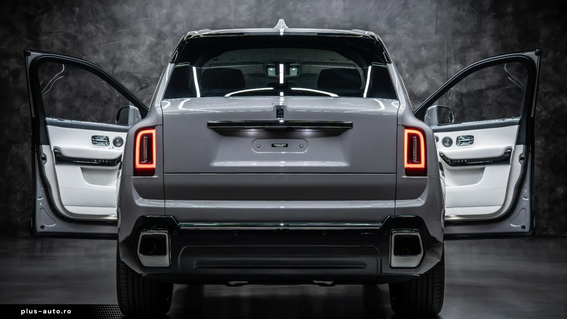 Rolls-Royce Cullinan SERIES II BESPOKE SHOOTING REAR MY2026