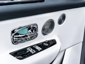 Rolls-Royce Cullinan SERIES II BESPOKE SHOOTING REAR MY2026