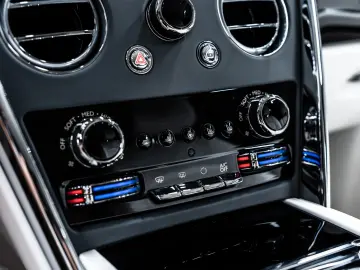 Rolls-Royce Cullinan SERIES II BESPOKE SHOOTING REAR MY2026