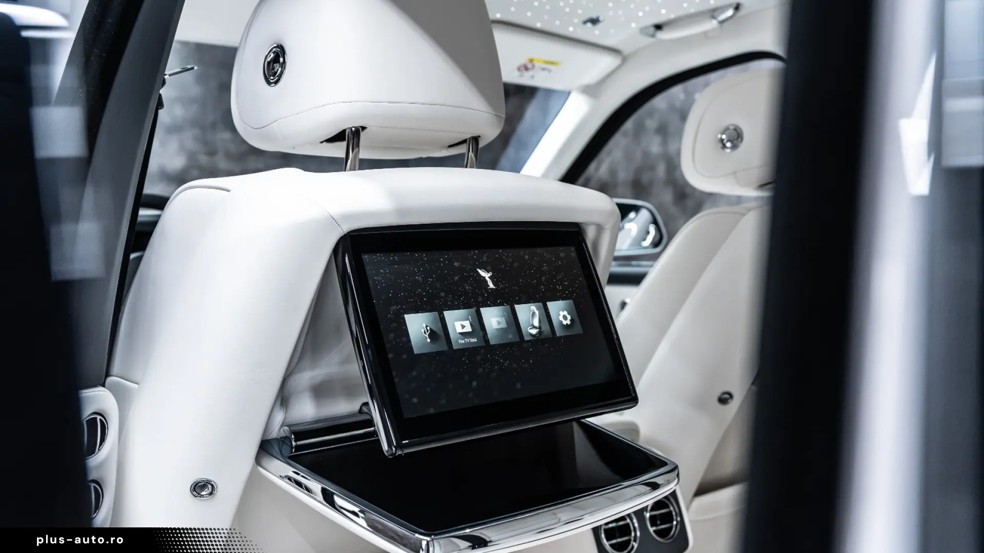Rolls-Royce Cullinan SERIES II BESPOKE SHOOTING REAR MY2026