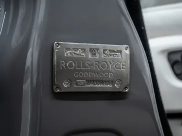 Rolls-Royce Cullinan SERIES II BESPOKE SHOOTING REAR MY2026