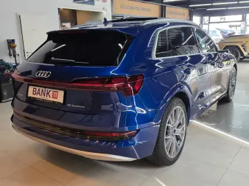 AUDI E-tron 55 Quattro