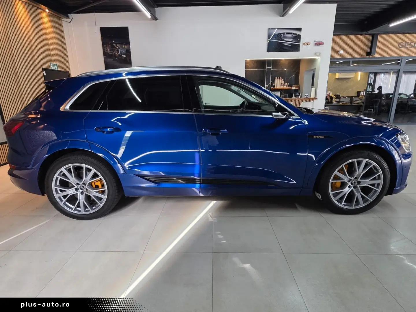 AUDI E-tron 55 Quattro