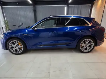 AUDI E-tron 55 Quattro