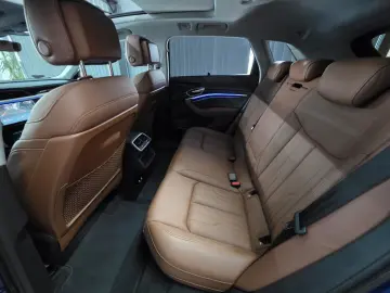 AUDI E-tron 55 Quattro