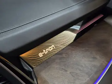 AUDI E-tron 55 Quattro