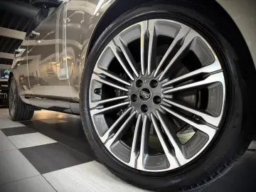 LAND ROVER Range Rover Autobiography
