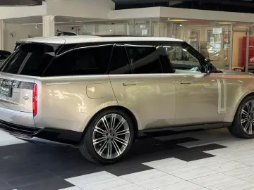 LAND ROVER Range Rover Autobiography