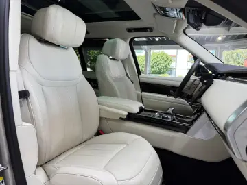 LAND ROVER Range Rover Autobiography