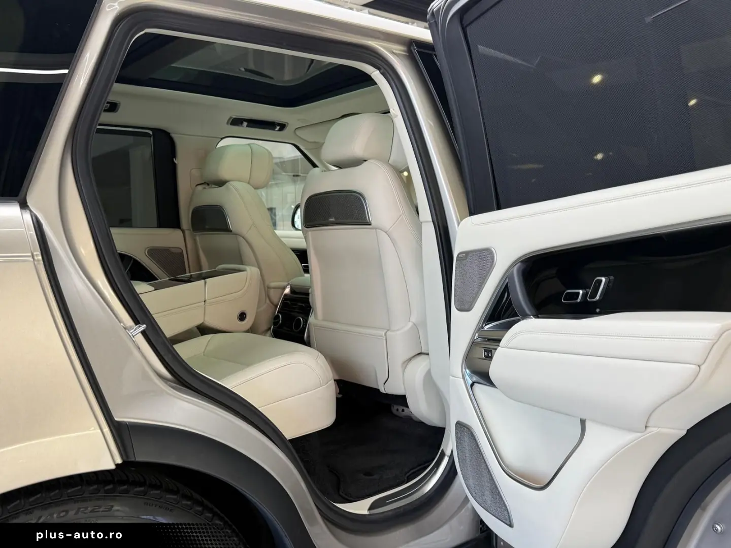 LAND ROVER Range Rover Autobiography