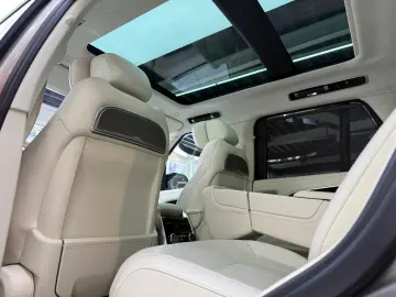 LAND ROVER Range Rover Autobiography