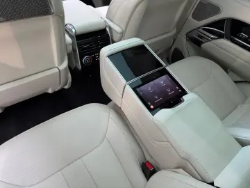 LAND ROVER Range Rover Autobiography