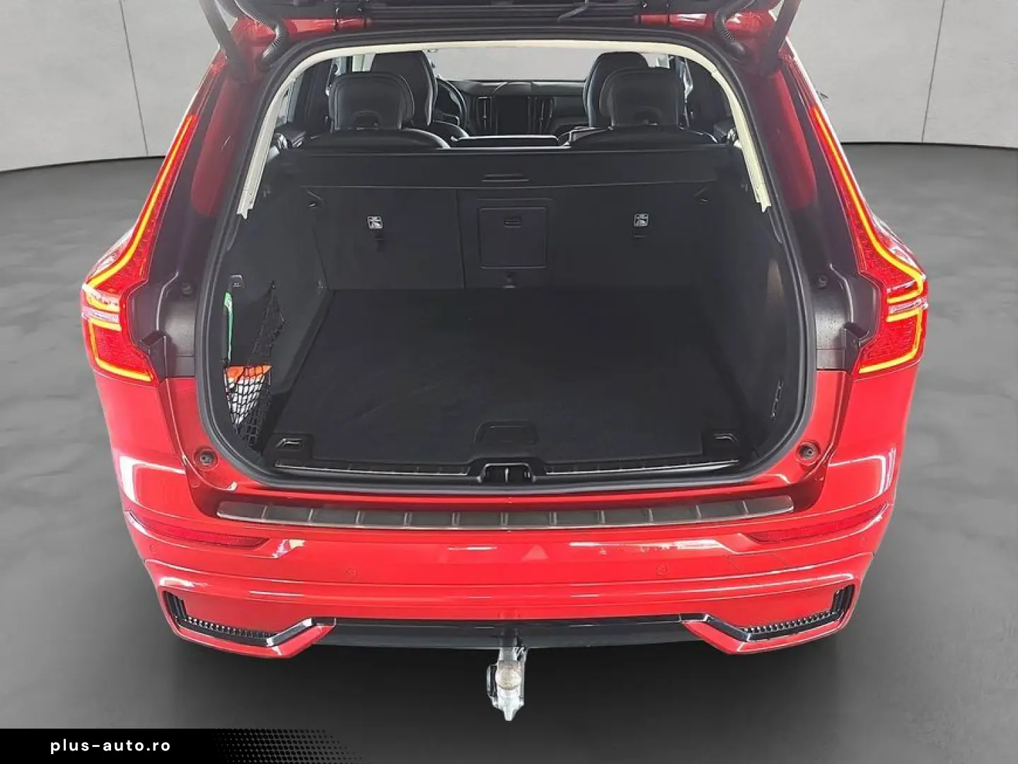 VOLVO XC60 B5 B AWD Plus Dark