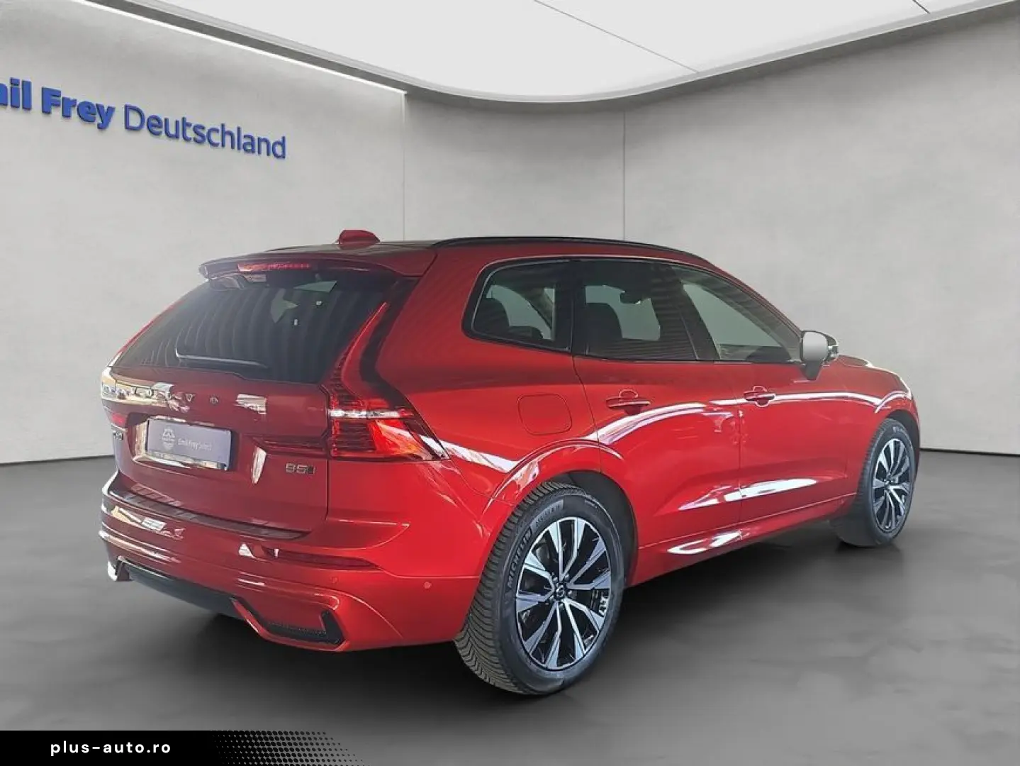 VOLVO XC60 B5 B AWD Plus Dark