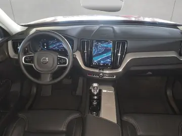 VOLVO XC60 B5 B AWD Plus Dark