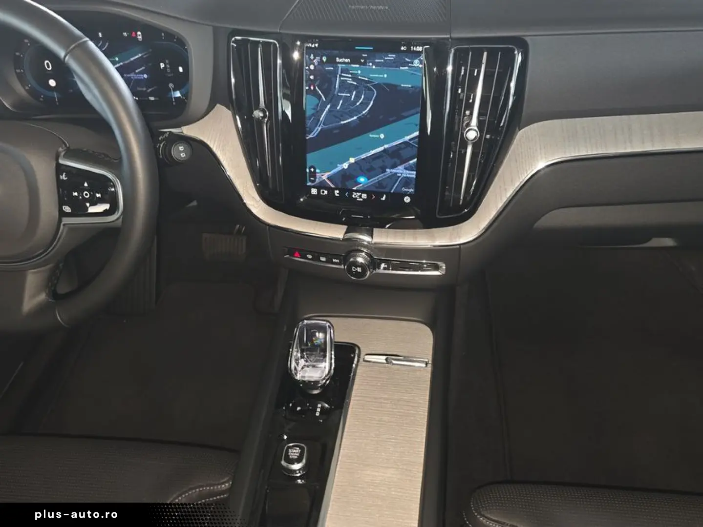 VOLVO XC60 B5 B AWD Plus Dark