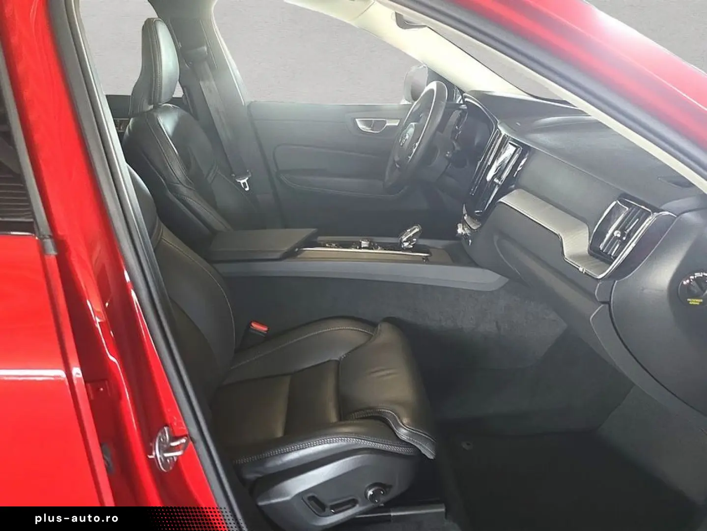 VOLVO XC60 B5 B AWD Plus Dark