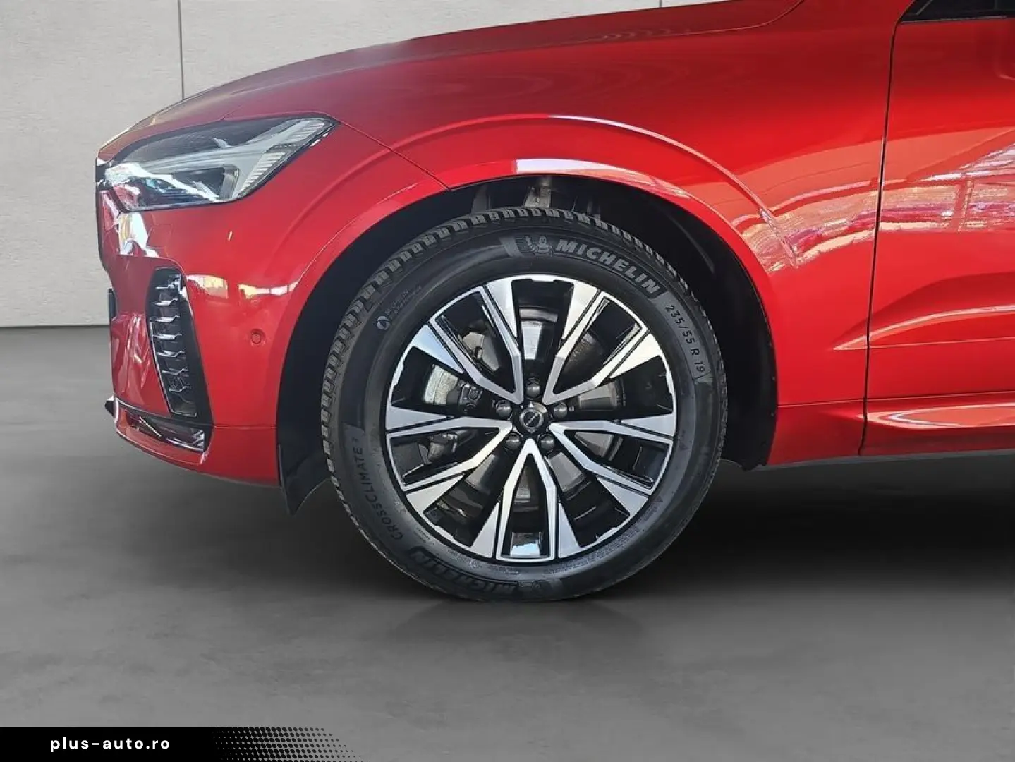 VOLVO XC60 B5 B AWD Plus Dark