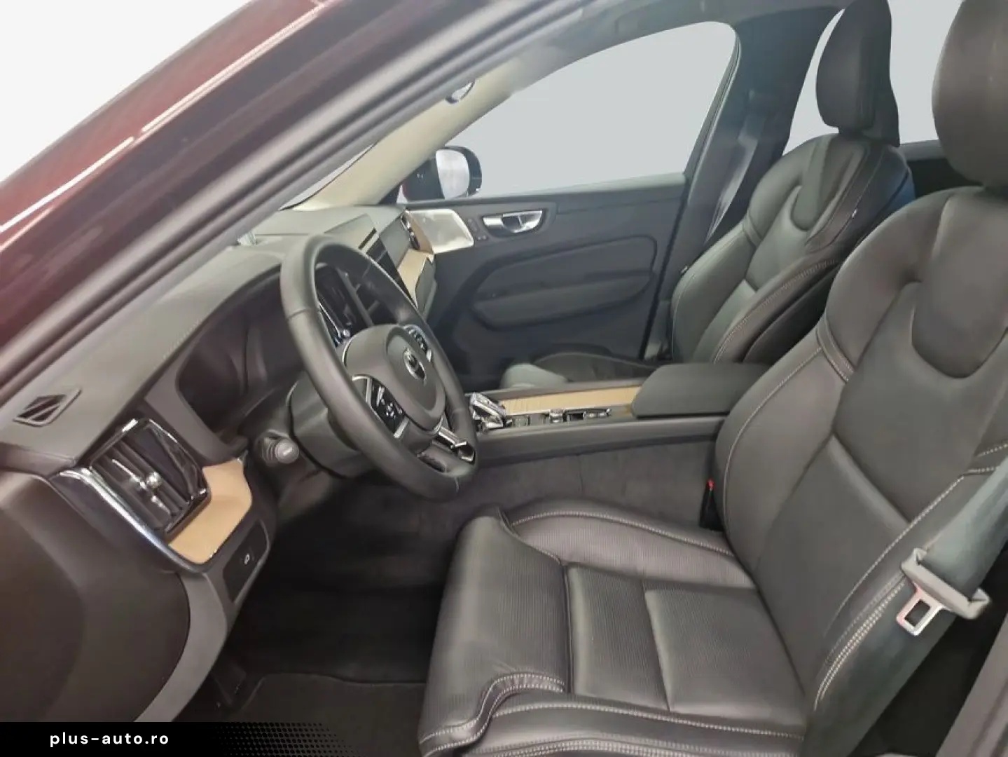 VOLVO XC60 B5 B AWD Ultra Dark