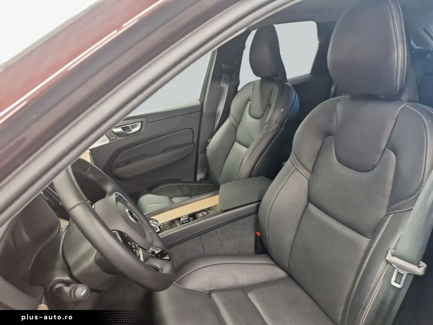 VOLVO XC60 B5 B AWD Ultra Dark