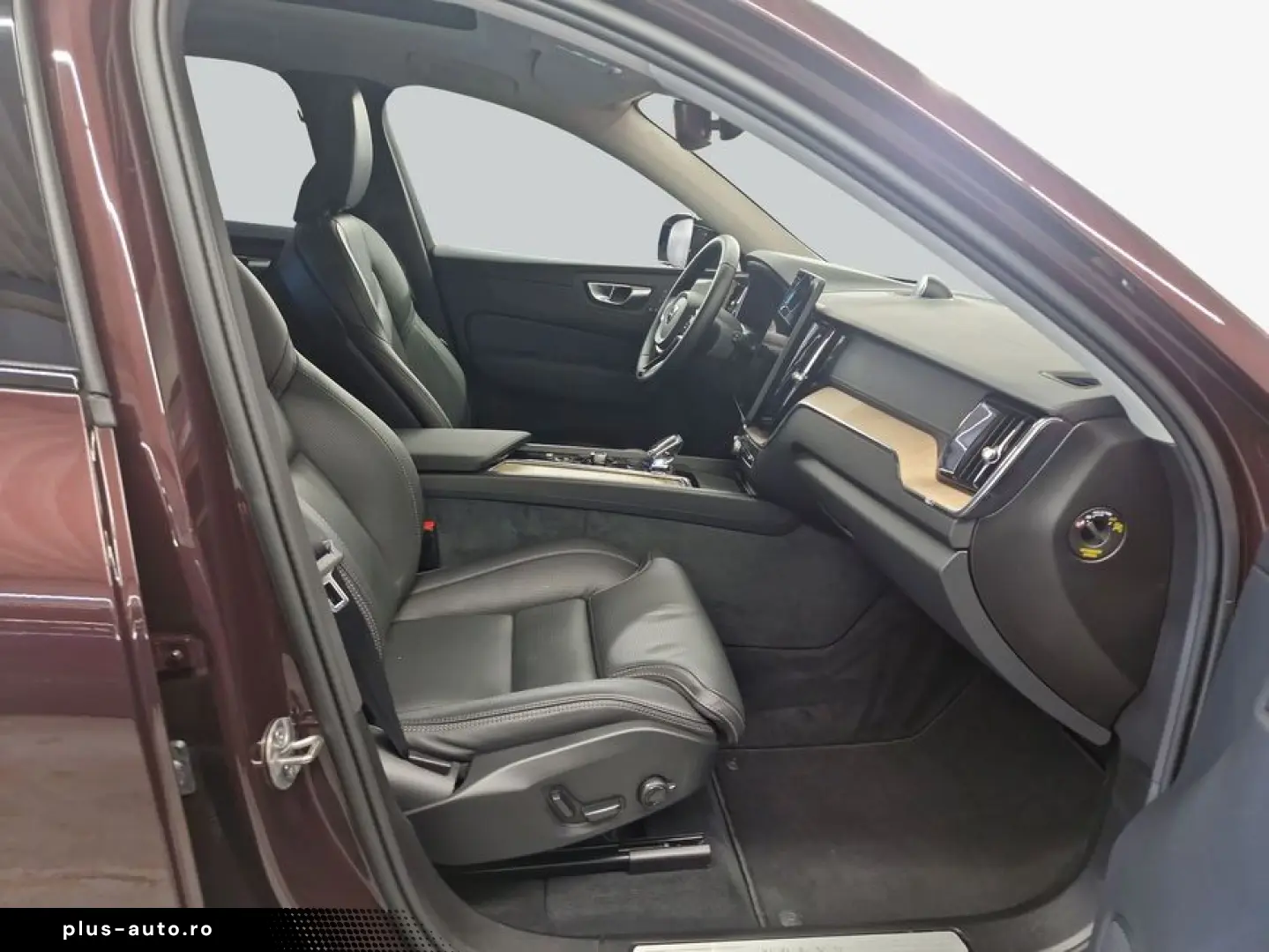VOLVO XC60 B5 B AWD Ultra Dark