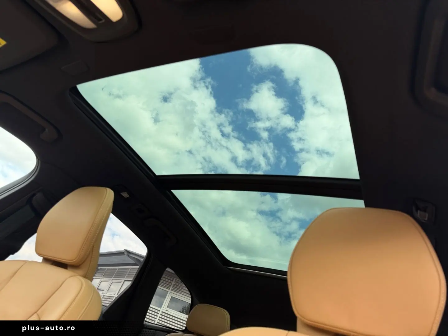 VOLVO XC60 B5 Ultra Dark AWD B&W Pano 360 Massage 22