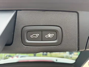VOLVO XC60 B5 Ultra Dark AWD B&W Pano 360 Massage 22