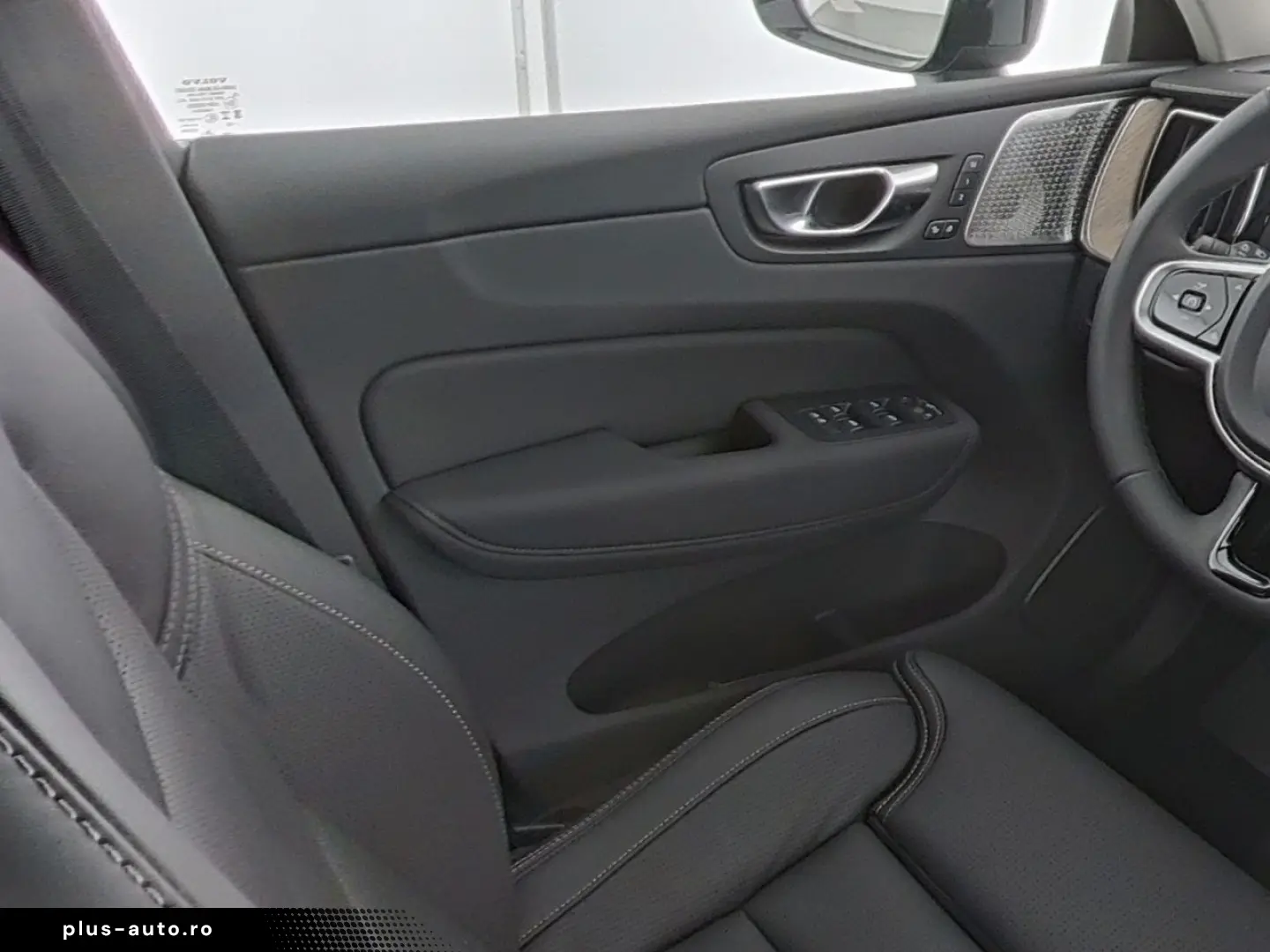 VOLVO XC60 B5 Ultra Dark AWD