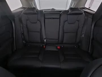 VOLVO XC60 B5 Ultra Dark AWD
