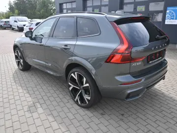 VOLVO XC60 B5 B  Ultra Dark AWD