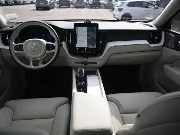 VOLVO XC60 B5 B  Ultra Dark AWD
