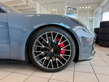 PORSCHE Panamera GTS ACC   Carbon   Hinterachslenkung