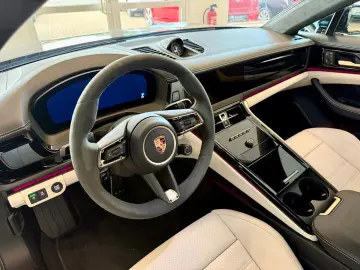 PORSCHE Panamera GTS ACC   Carbon   Hinterachslenkung