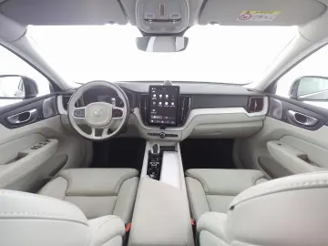 VOLVO XC60 T8 AWD Ultra Bright