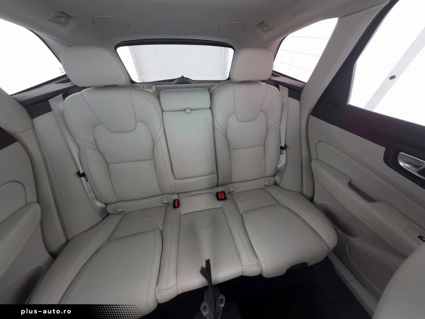 VOLVO XC60 T8 AWD Ultra Bright