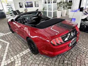 FORD Mustang GT V8 Autom.   UNFALLFREI   1.Hand   Top