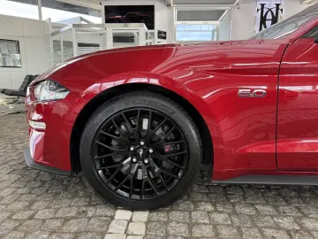 FORD Mustang GT V8 Autom.   UNFALLFREI   1.Hand   Top