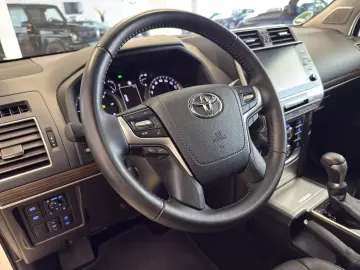 TOYOTA Land Cruiser 2.8 D4-D Executive
